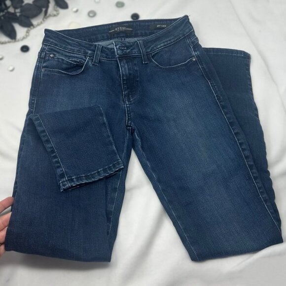 Womens Guess Jeans Sexy Curve Size 27RG Straight Leg Classic Denim Jeans - Picture 1 of 12